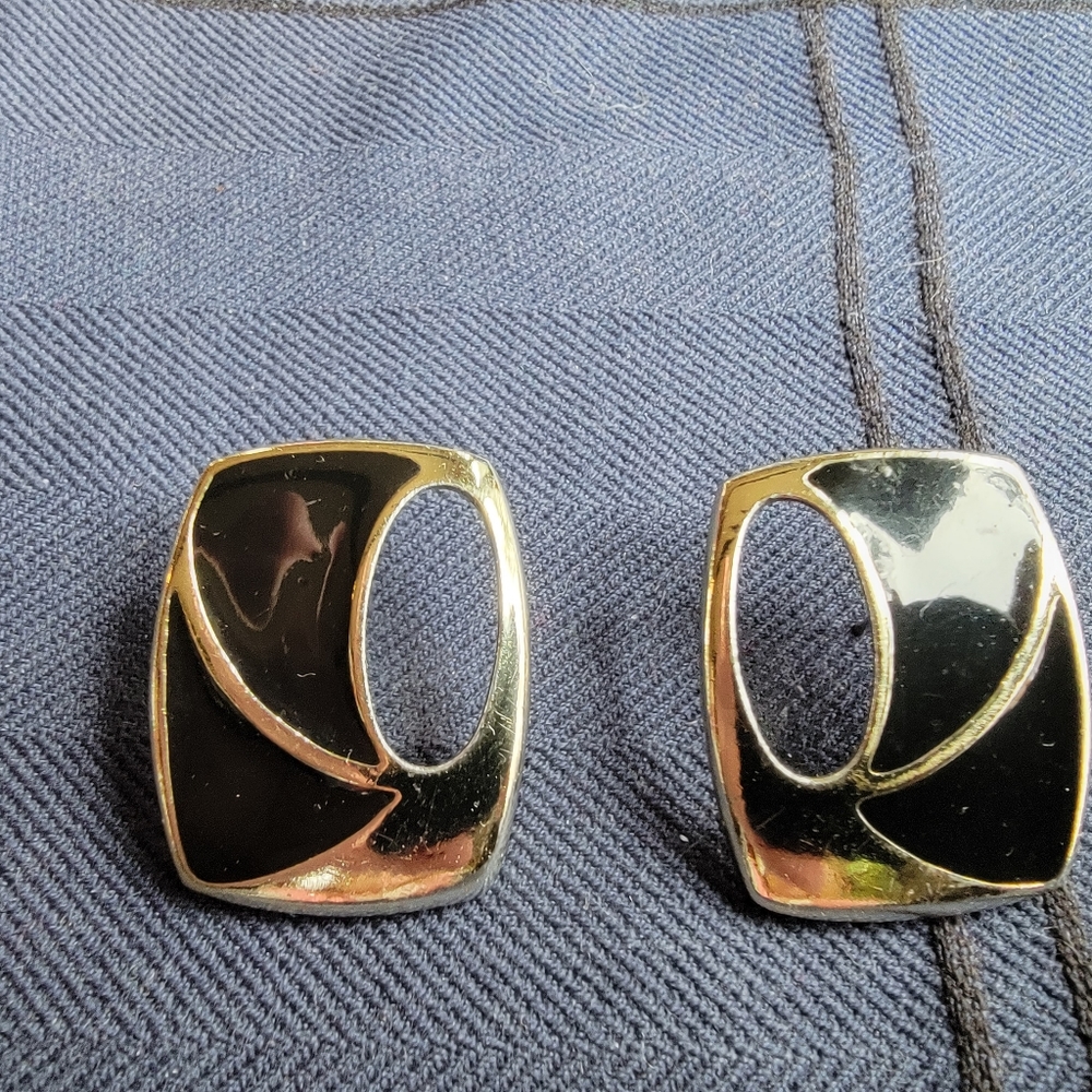 Vintage black & gold enamel pierced earrings